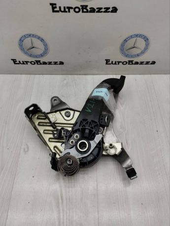 Педаль стояночного тормоза Mercedes W207 A2044201384