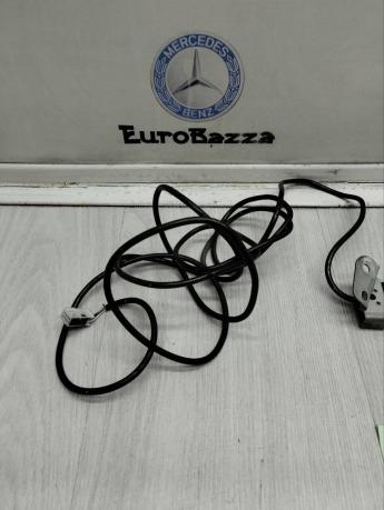 Антенна KeyLess Go задняя правая Mercedes R230 A2308200675