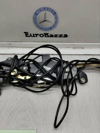 Замок складной крыши передний Mercedes R230 A2307900971