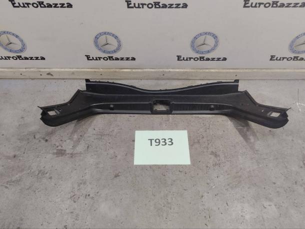 Накладка погрузочного контура Mercedes W211 A2116900641