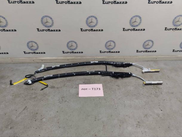 Шторка безопасности боковая Mercedes W203 A2038601005