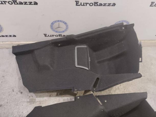 Обшивка багажника Mercedes W211 A2116907054