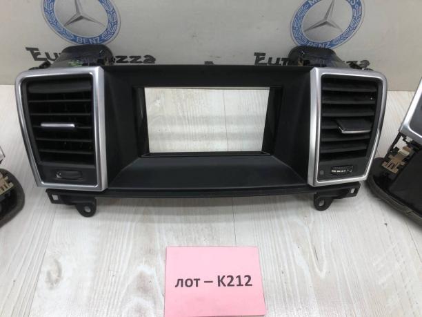 Воздушный дефлектор салона Mercedes W166 A1668300254