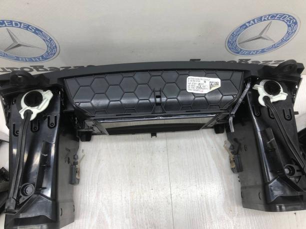 Воздушный дефлектор салона Mercedes W166 A1668300254