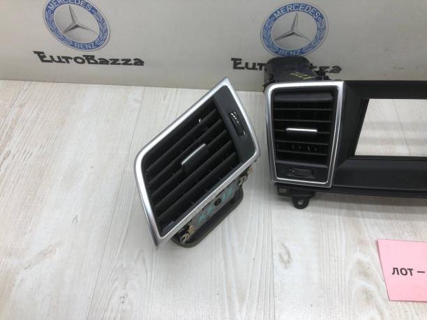 Воздушный дефлектор салона Mercedes W166 A1668300254