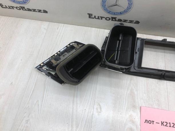 Воздушный дефлектор салона Mercedes W166 A1668300254