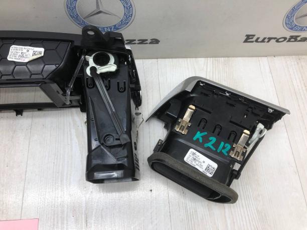 Воздушный дефлектор салона Mercedes W166 A1668300254