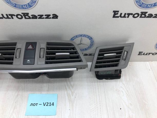 Дефлектора обдува салона Mercedes W207 A2078300154