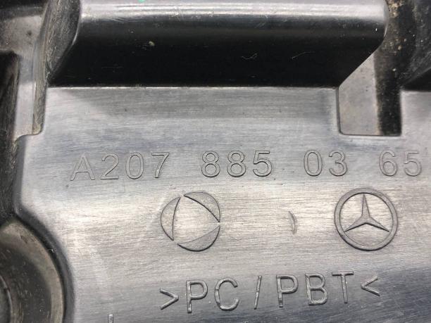 Кронштейн заднего бампера Mercedes W207 A2078850365