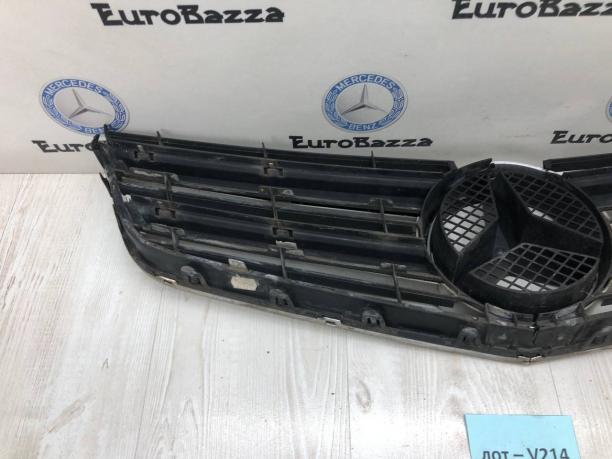 Решетка радиатора Mercedes W207 A2078880183