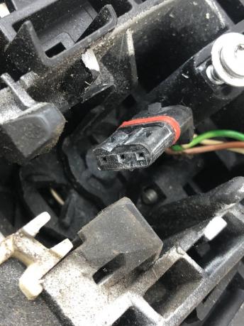 Замок правой двери Mercedes W207 A2047202435