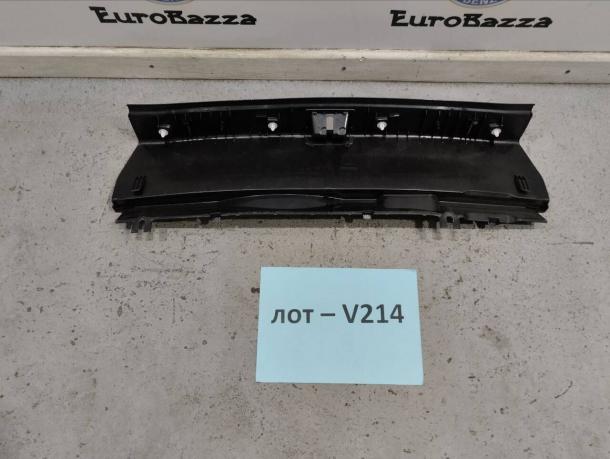 Накладка погрузочного контура Mercedes W207 A2076901641