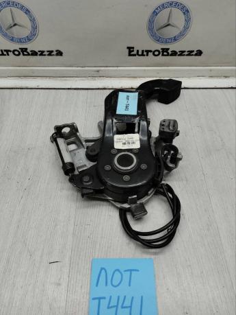 Педаль стояночного тормоза Mercedes W251 A2514200384