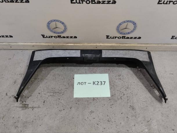Накладка погрузочного контура Mercedes W211 A2116900641