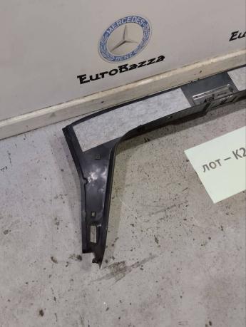 Накладка погрузочного контура Mercedes W211 A2116900641