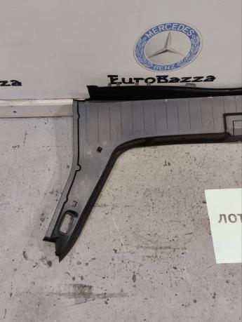 Накладка погрузочного контура Mercedes W211 A2116900641