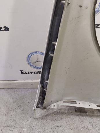 Крыло переднее правое Mercedes W209 A2098800418