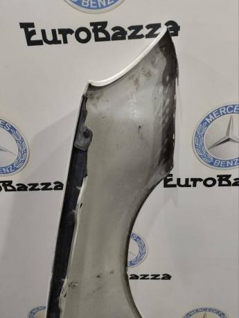 Крыло переднее правое Mercedes W209 A2098800418