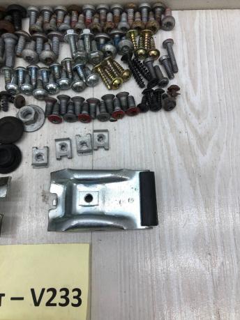 Болты крепления дверей Mercedes W906 A1409843029