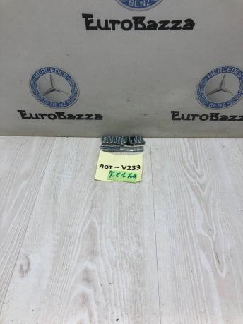Крепеж печки Mercedes W906 Sprinter A0008353134