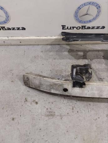 Усилитель переднего бампера Mercedes W211 A2116200534