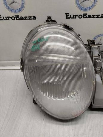 Фара правая Mercedes W208 A2088201061