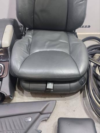 Сиденье переднее левое  Mercedes W220 A2209101246
