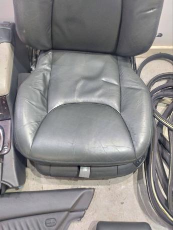 Сиденье переднее левое  Mercedes W220 A2209101246