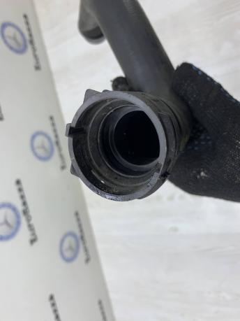 Патрубок основного радиатора левый Mercedes W166 A1665001075