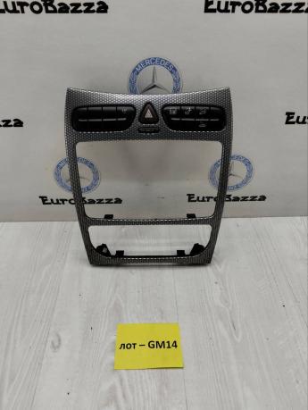Накладка центральной консоли Mercedes W209 A2096802439