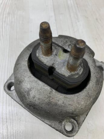 Подушка АКПП Mercedes W166 A1662401118