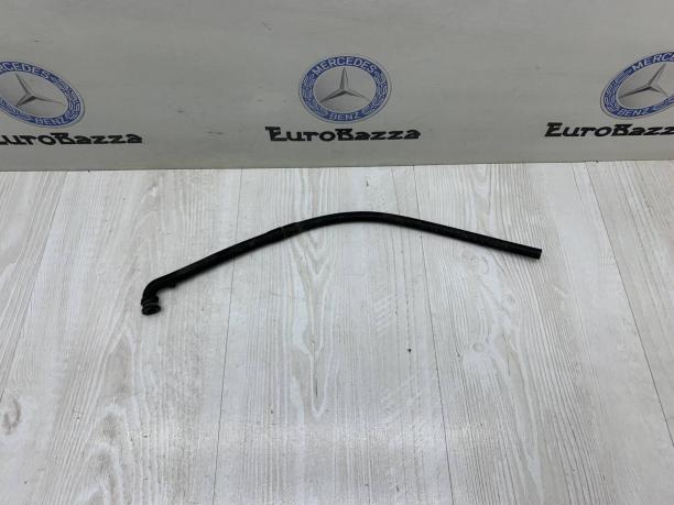 Трубка клапанной крышки Mercedes Om646 A6110162081