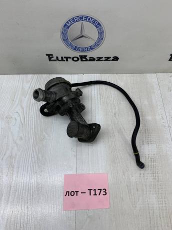 Клапан вентиляции картерных газов Mercedes W203 A0021406260
