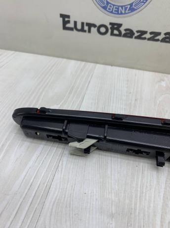 Дополнительный стоп-сигнал Mercedes W211 A2118201456