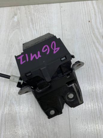 Замок крышки багажника Mercedes W211 A1717500085