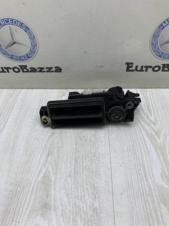 Ручка открытия крышки багажника Mercedes W211 A2037500698