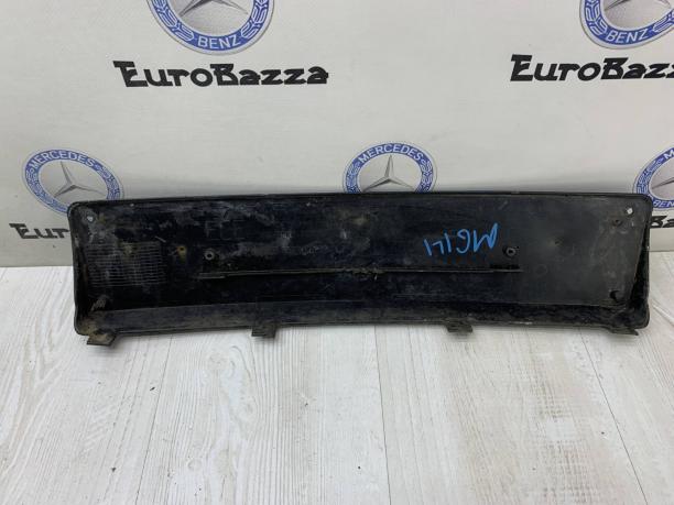 Площадка под передний номер Mercedes W209 A2098850081