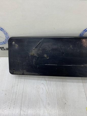 Площадка под передний номер Mercedes W209 A2098850081