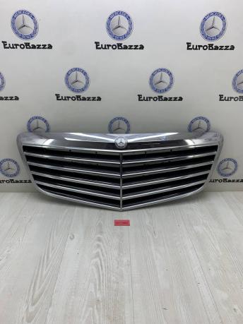 Решетка радиатора Mercedes W211 A2118801783
