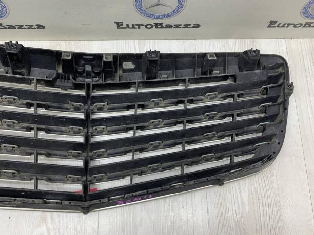 Решетка радиатора Mercedes W211 A2118801783