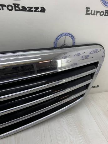 Решетка радиатора Mercedes W212 A2128800583