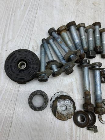 Болты подвески заднего моста Mercedes W202 A0004231771