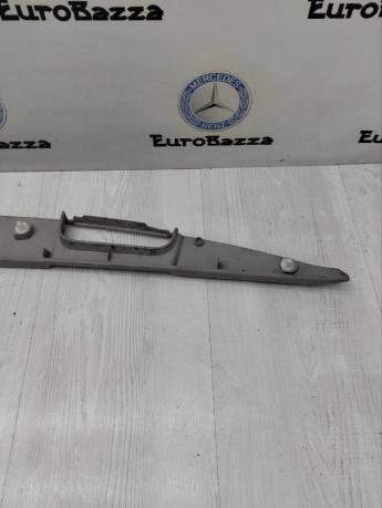 Обшивка Mercedes W209 A2096930791