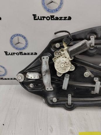Стеклоподъемник задний правый Mercedes W209 A2096700203