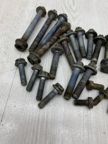 Болт Mercedes W202 A1249903701