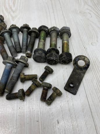 Болт Mercedes W202 A1249903701