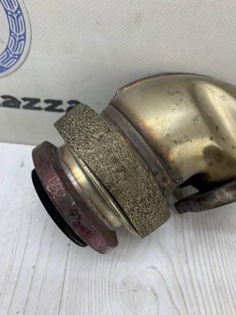Патрубок катализатора Mercedes W211 A2114907036