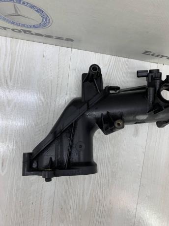 Патрубок впускного коллектора Mercedes Om642 A6420901037