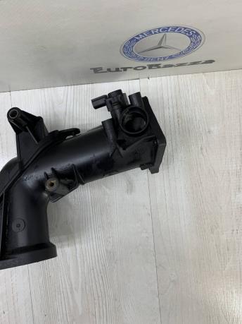Патрубок впускного коллектора Mercedes Om642 A6420901037