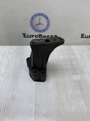 Кронштейн турбины Mercedes Om642 A6420960345